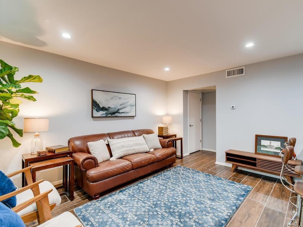 910 Duncan Ln # 16, Austin, TX 78705