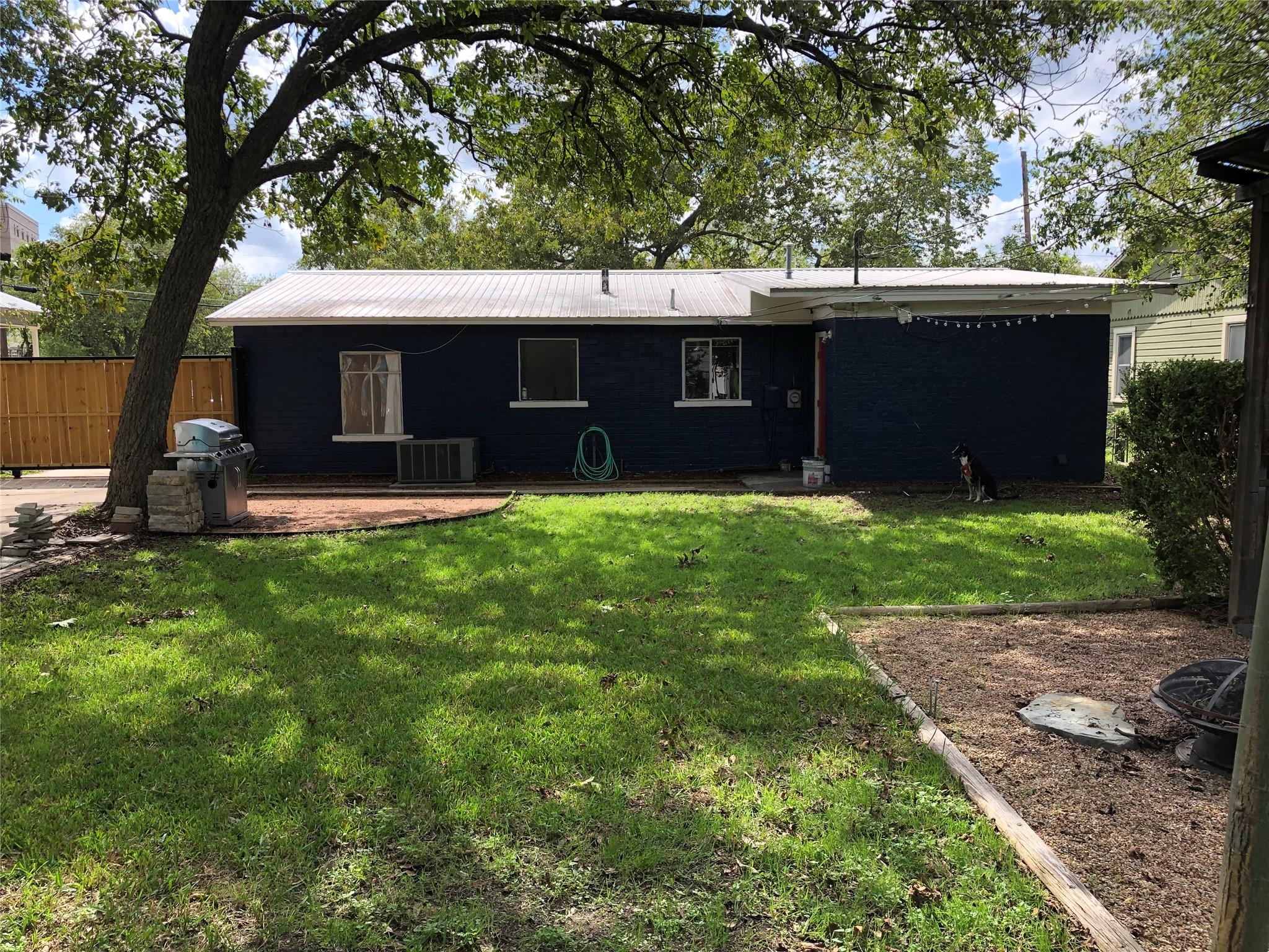 1206 W 51st St, Austin, TX 78756