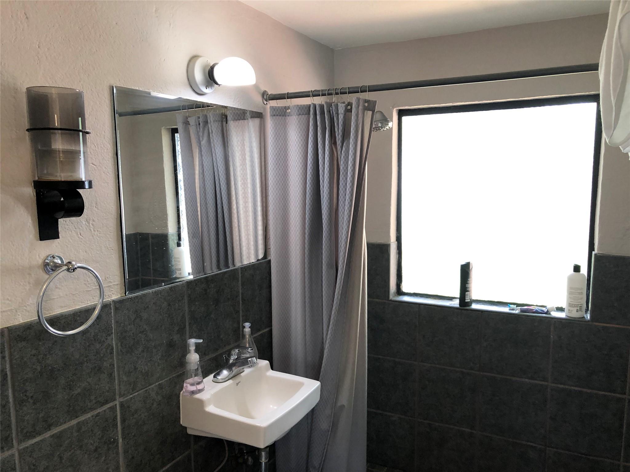 1206 W 51st St, Austin, TX 78756