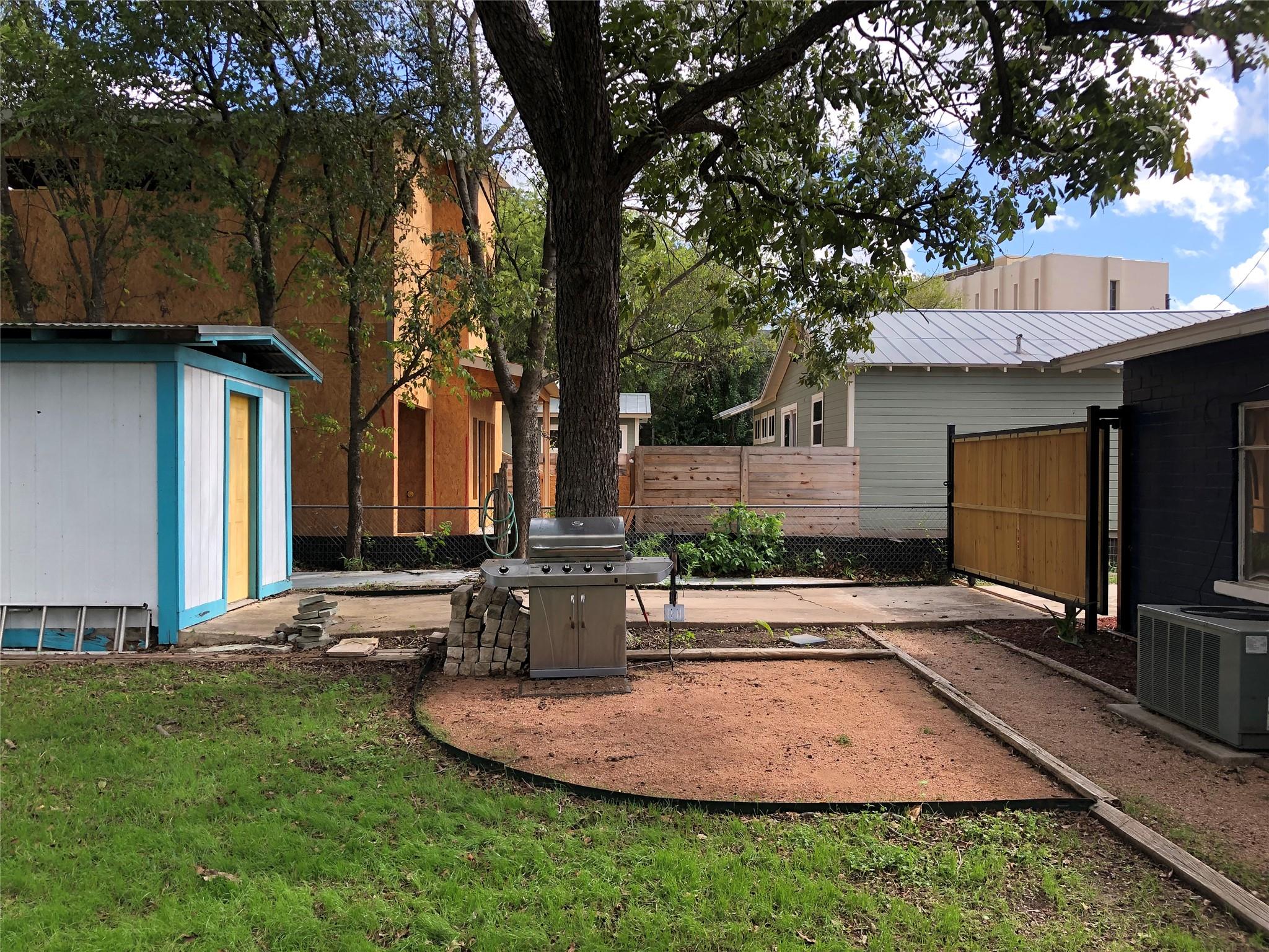 1206 W 51st St, Austin, TX 78756