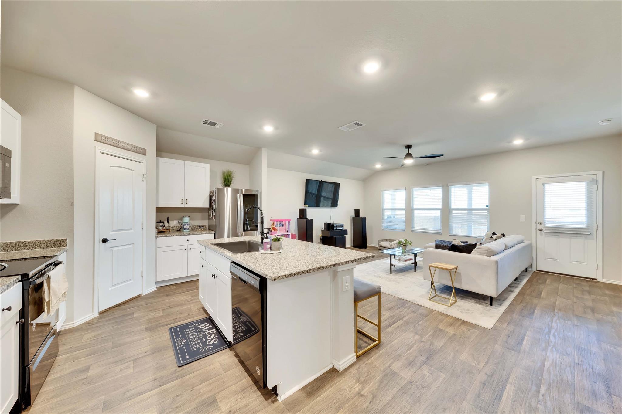 6104 Shanjia Dr, Austin, TX 78724