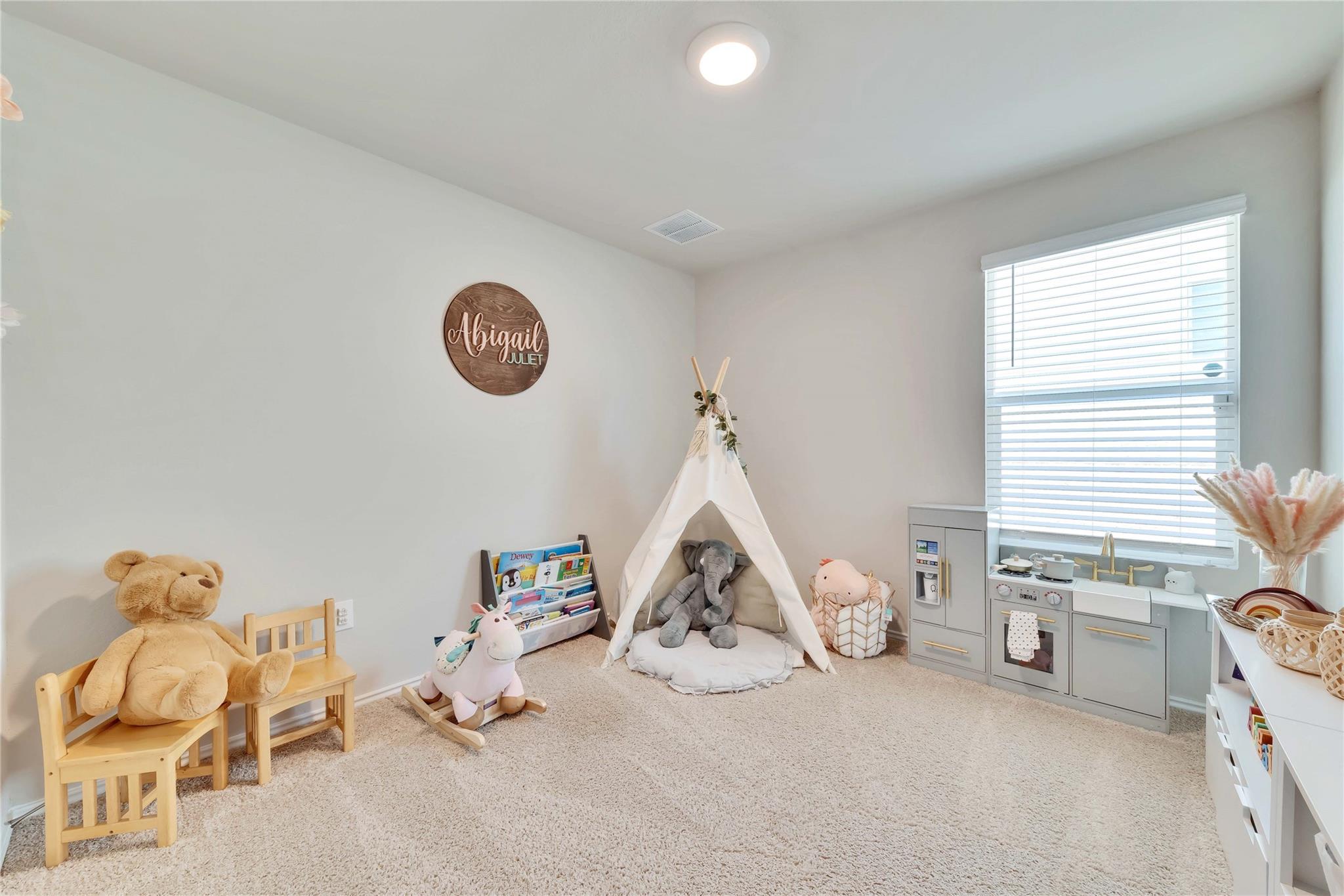 6104 Shanjia Dr, Austin, TX 78724