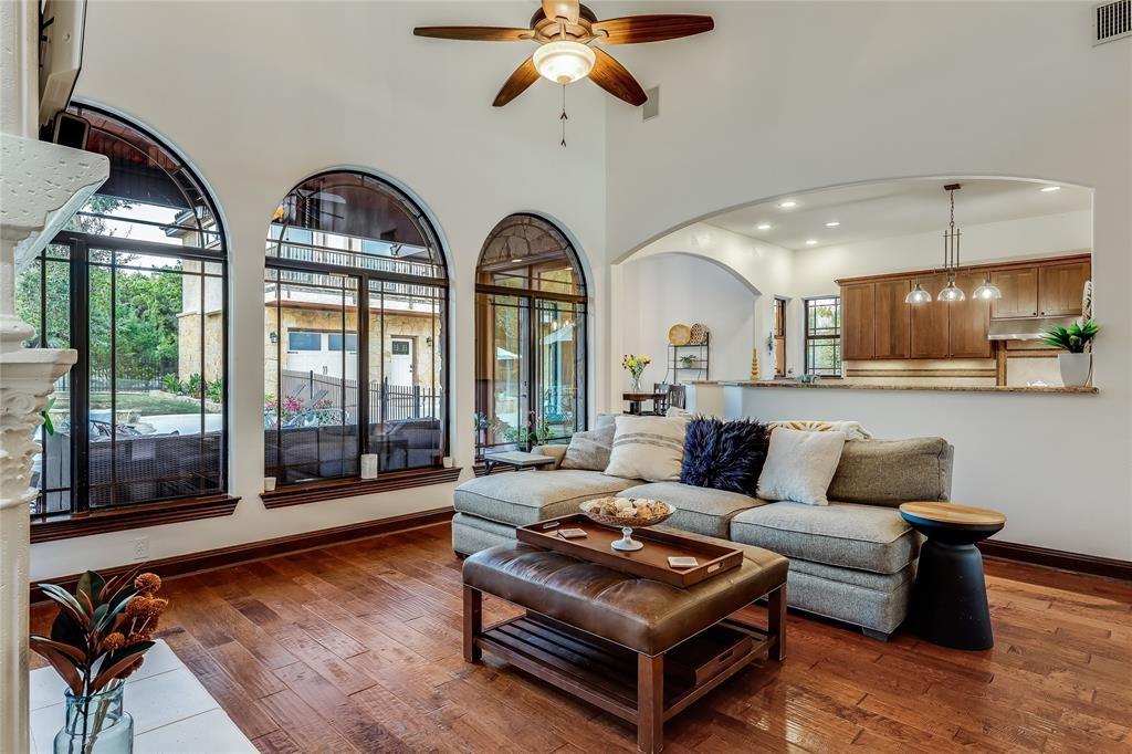 17005 Northlake Hills Dr, Jonestown, TX 78645