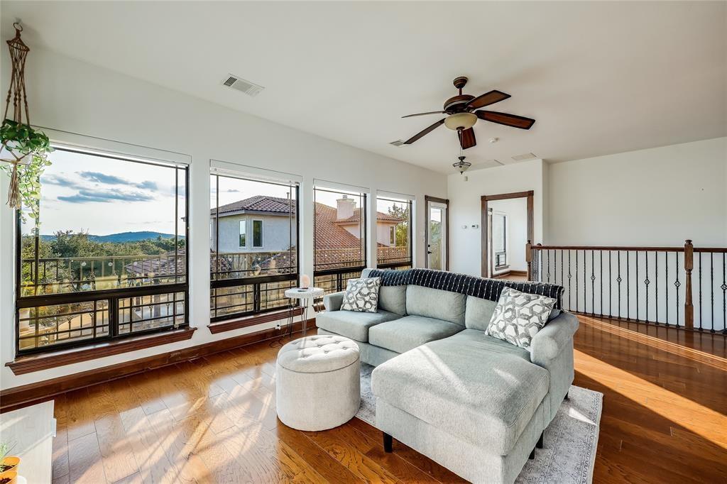 17005 Northlake Hills Dr, Jonestown, TX 78645