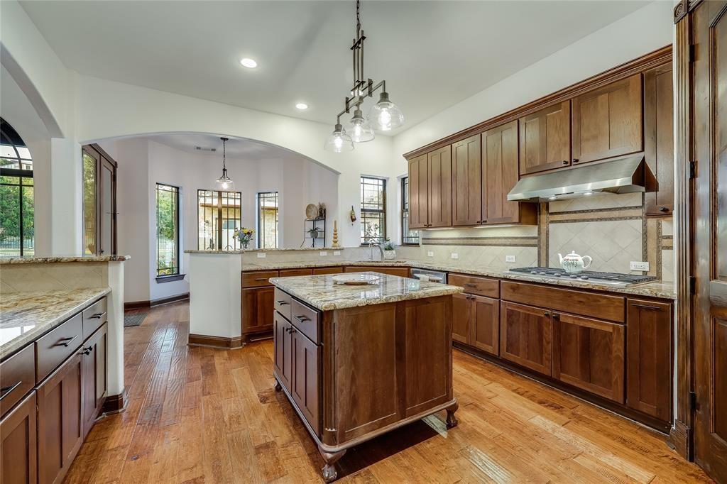 17005 Northlake Hills Dr, Jonestown, TX 78645