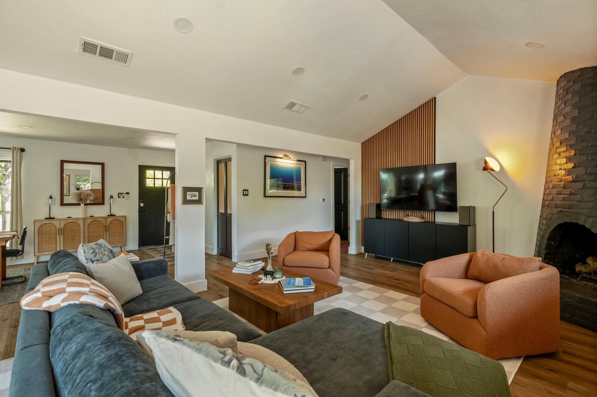 7305 Meadowood Dr, Austin, TX 78723