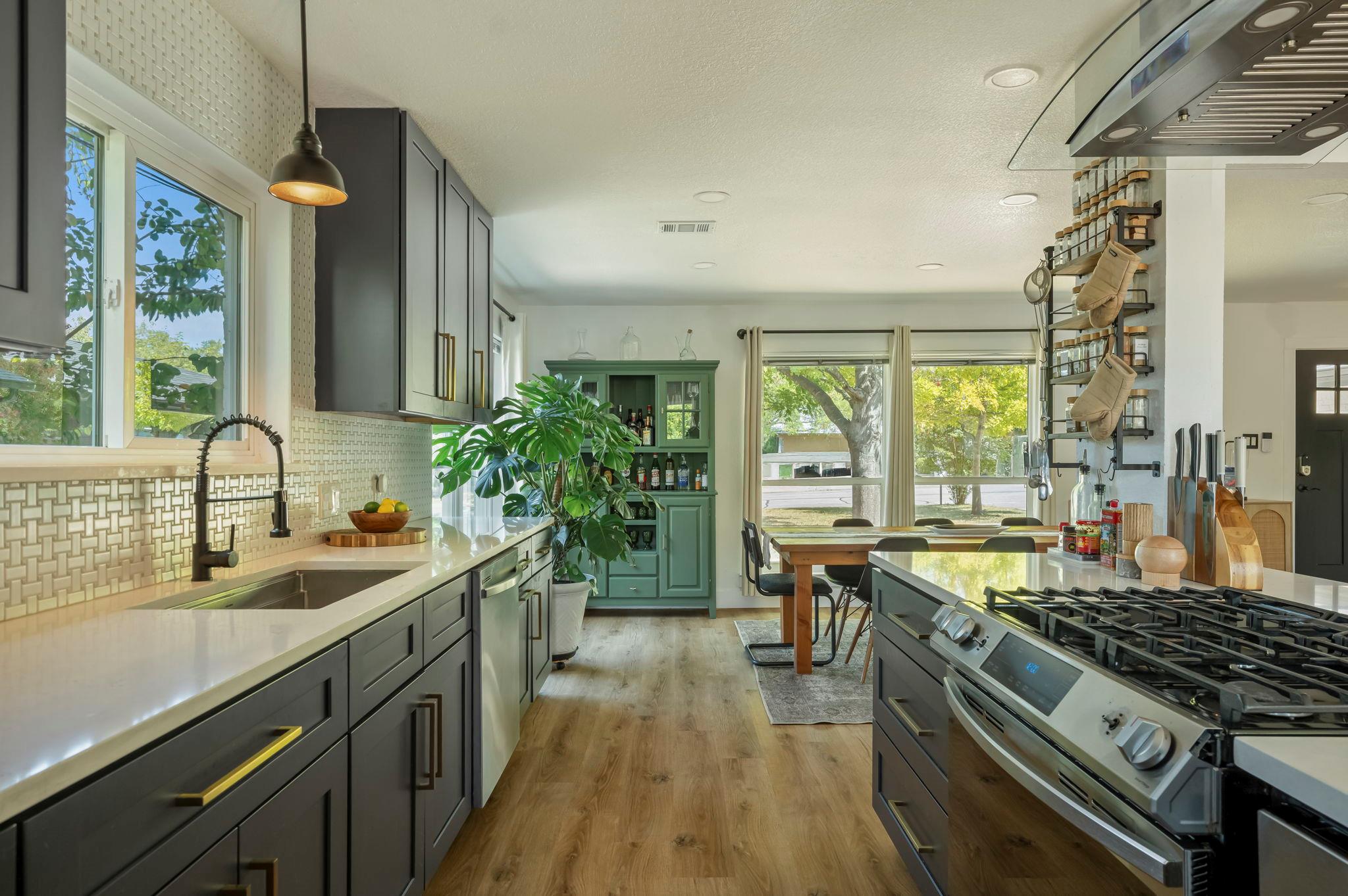 7305 Meadowood Dr, Austin, TX 78723