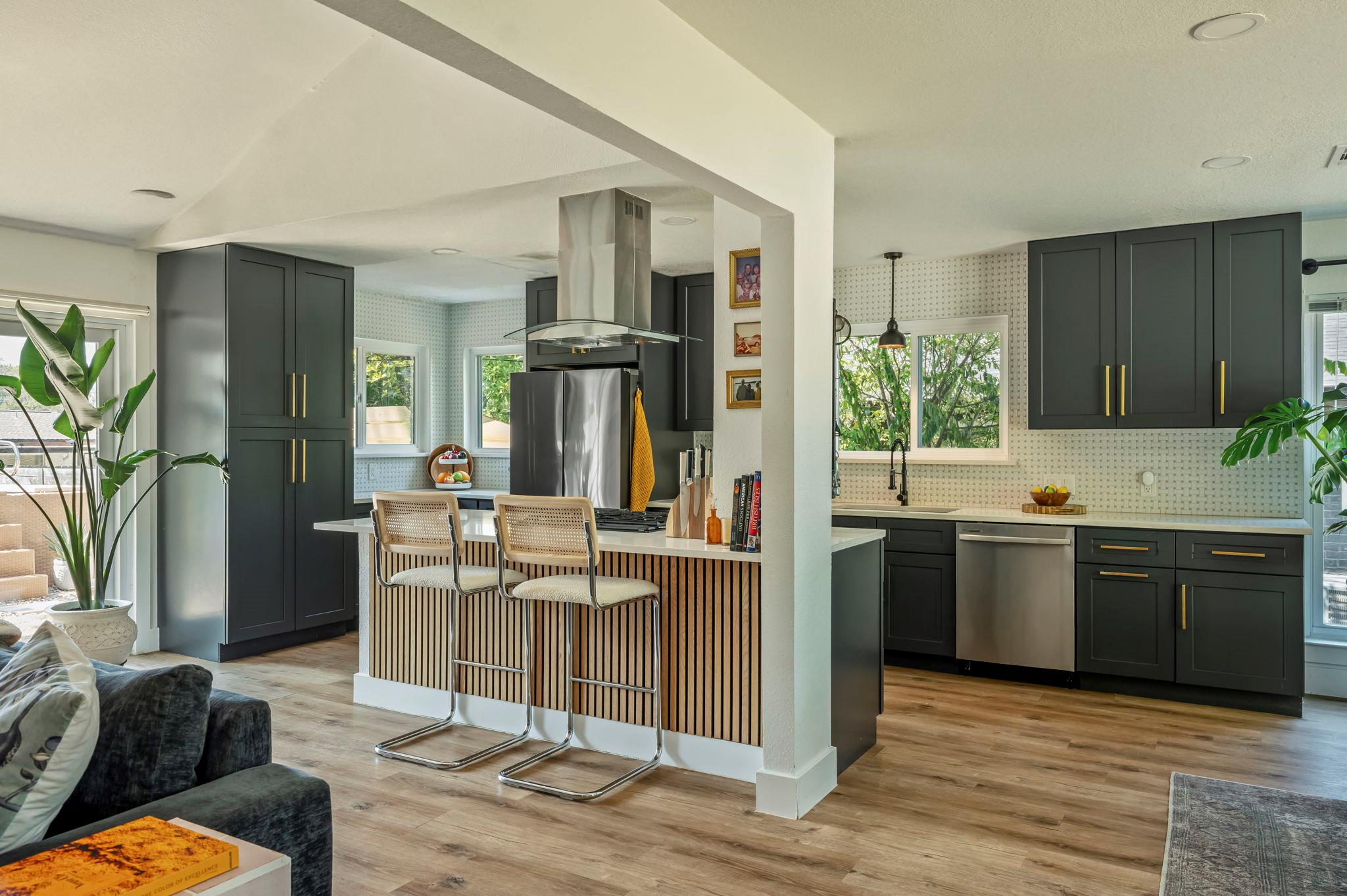 7305 Meadowood Dr, Austin, TX 78723