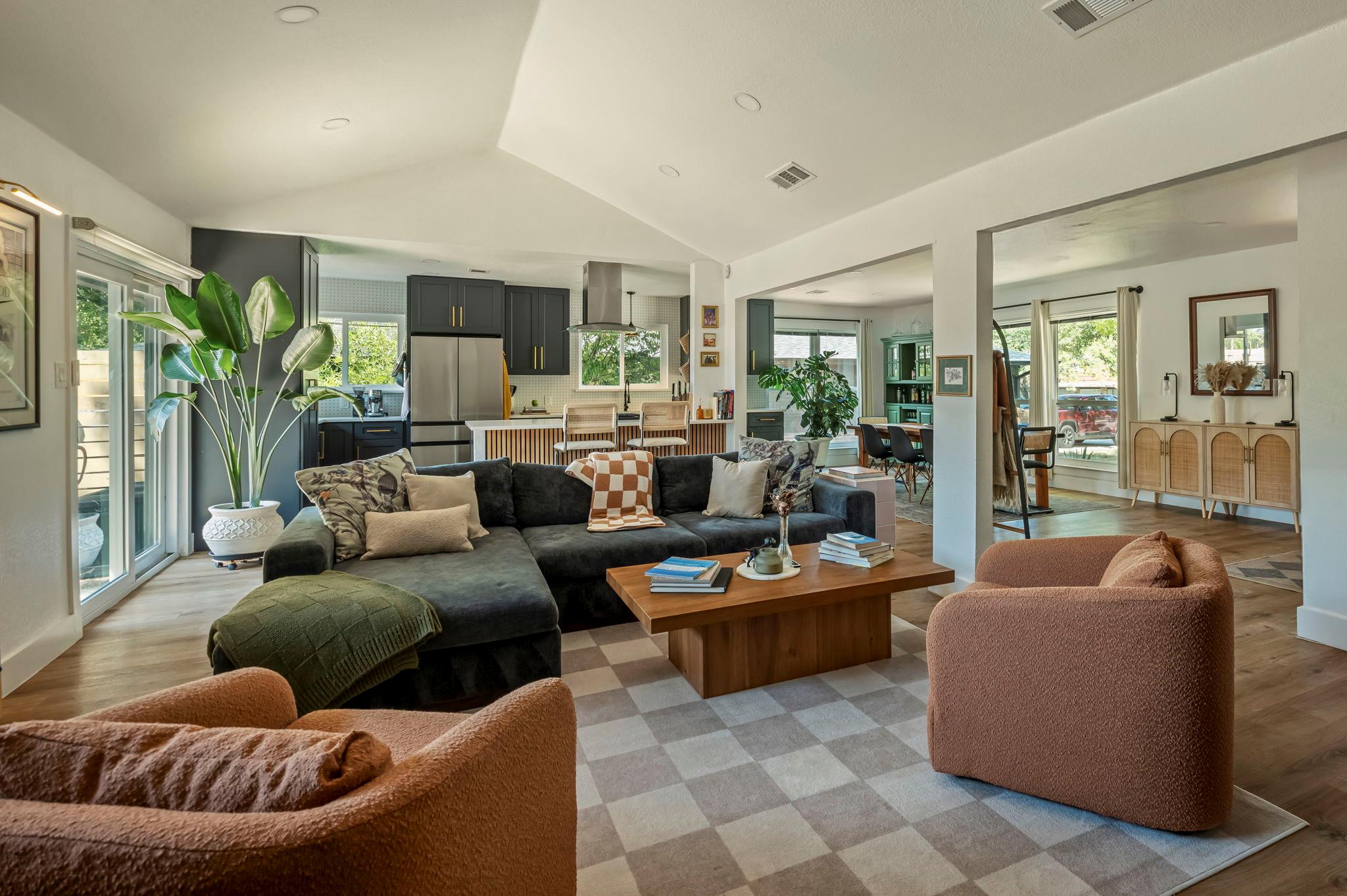 7305 Meadowood Dr, Austin, TX 78723