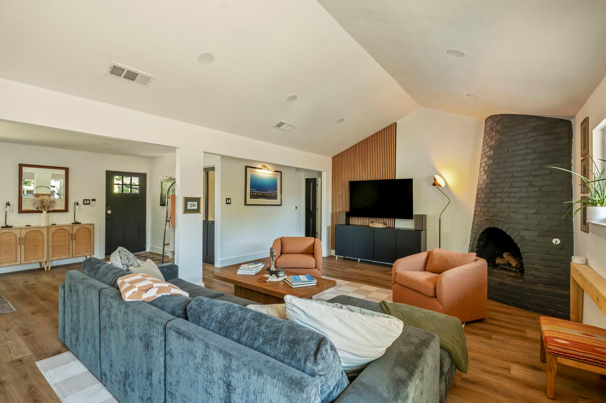 7305 Meadowood Dr, Austin, TX 78723