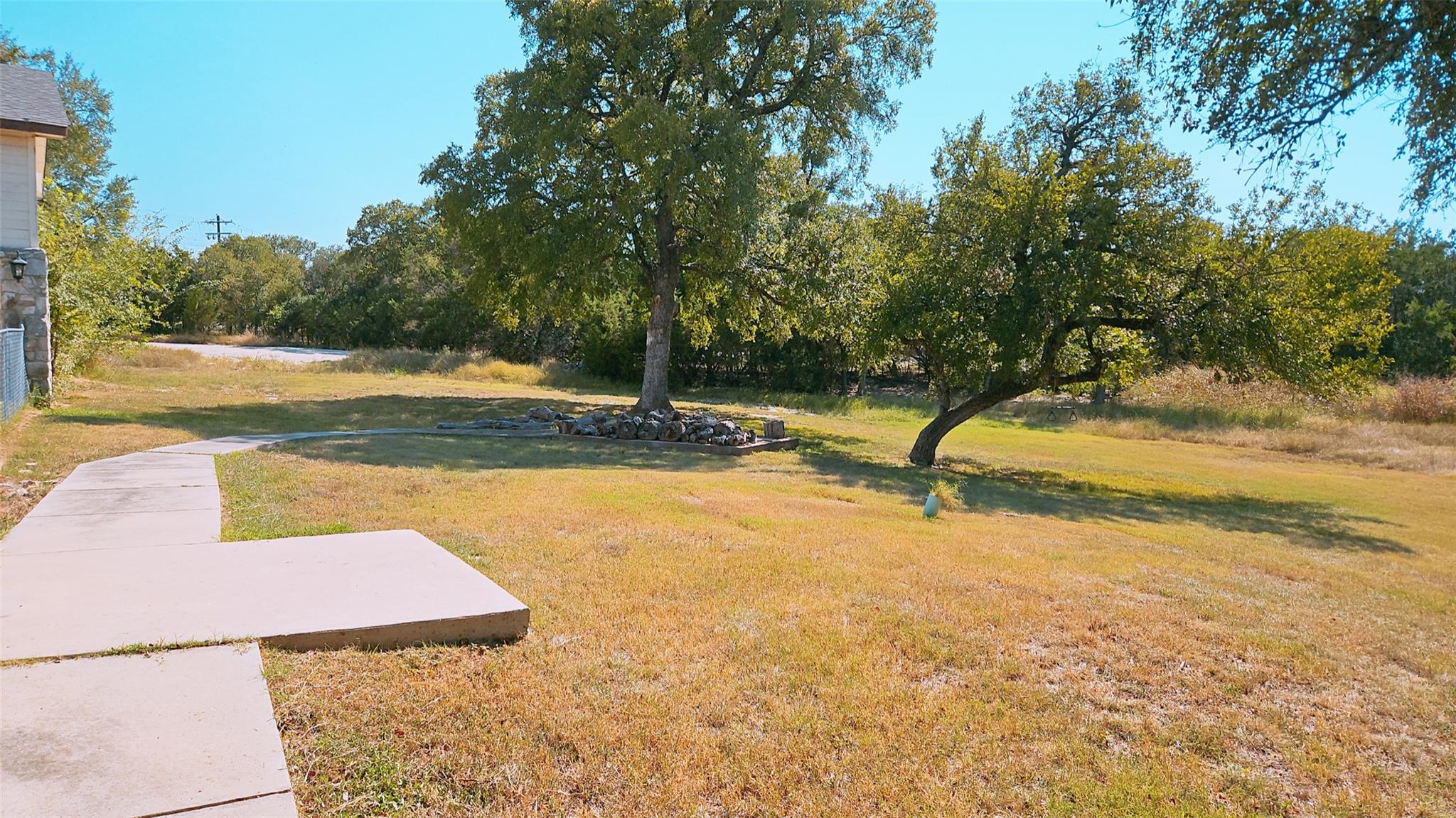 105 Meadow Dr, Georgetown, TX 78633