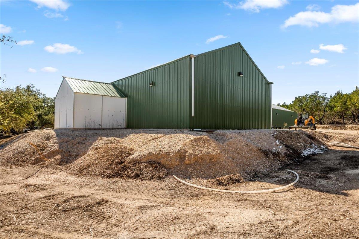 272 Rocky Rd, Hye, TX 78635