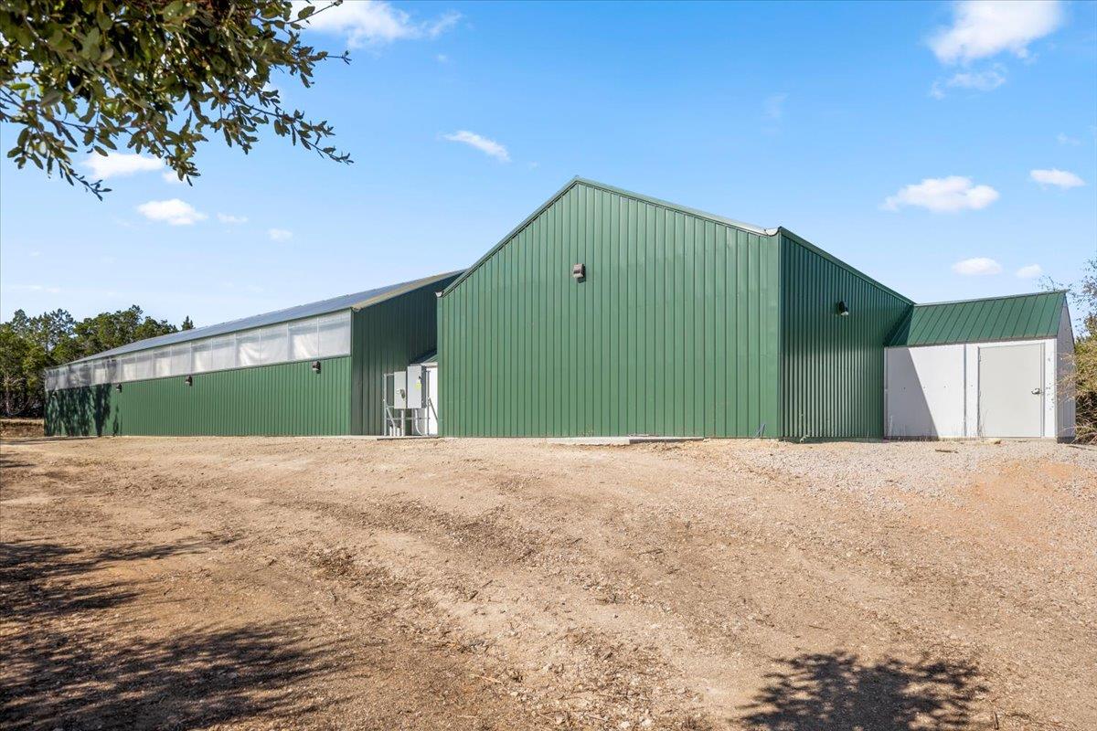 272 Rocky Rd, Hye, TX 78635