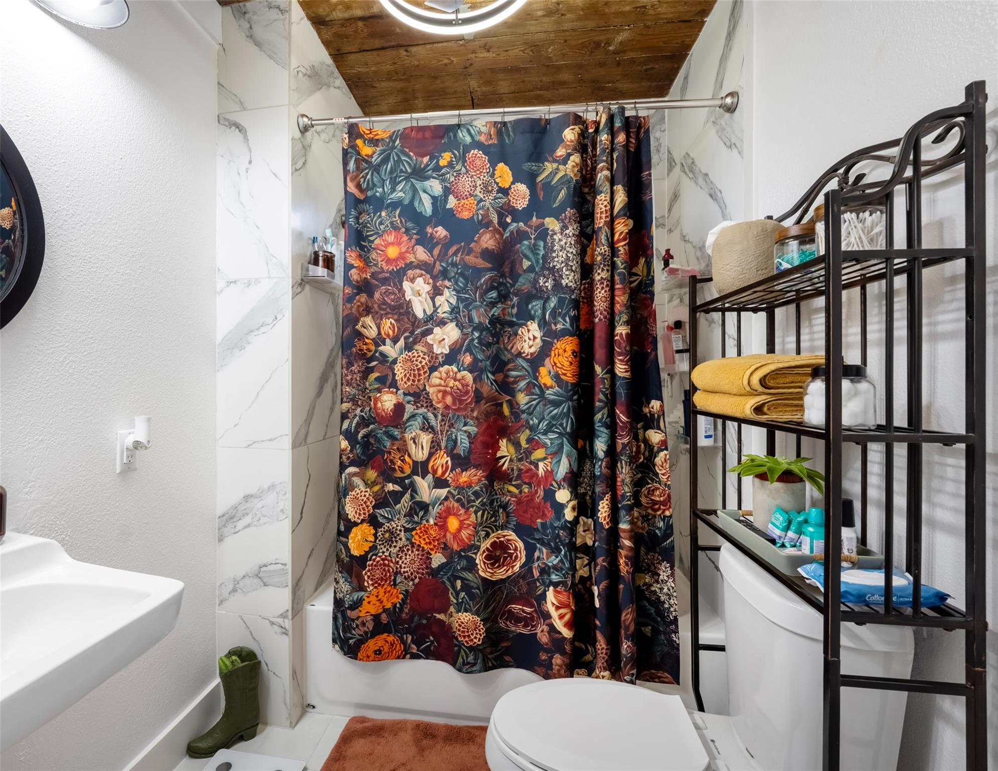 237 San Marcos Highway, Luling, TX 78648