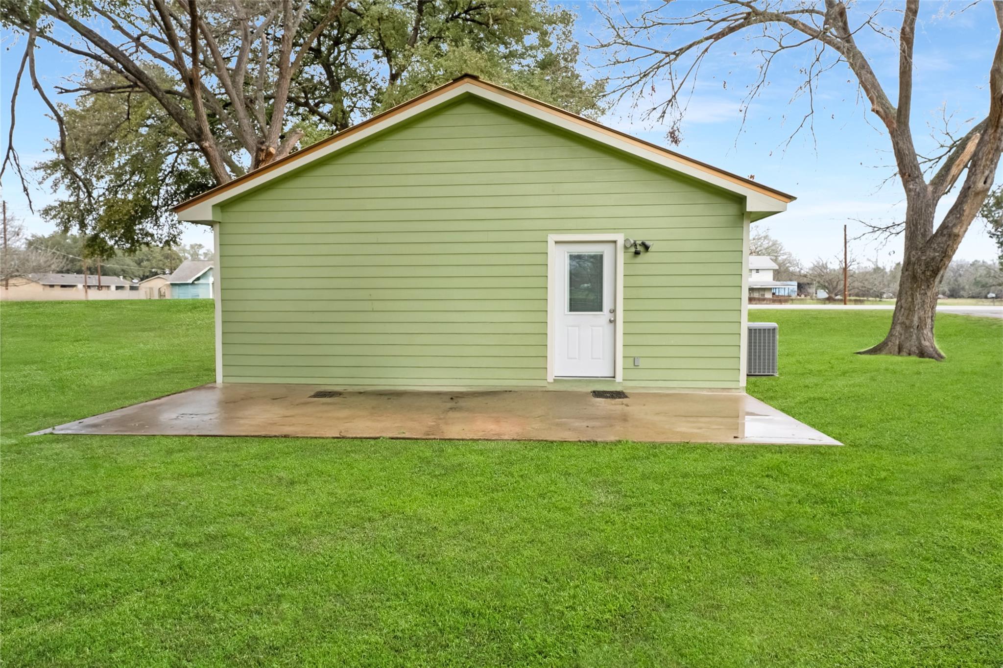 237 San Marcos Highway, Luling, TX 78648