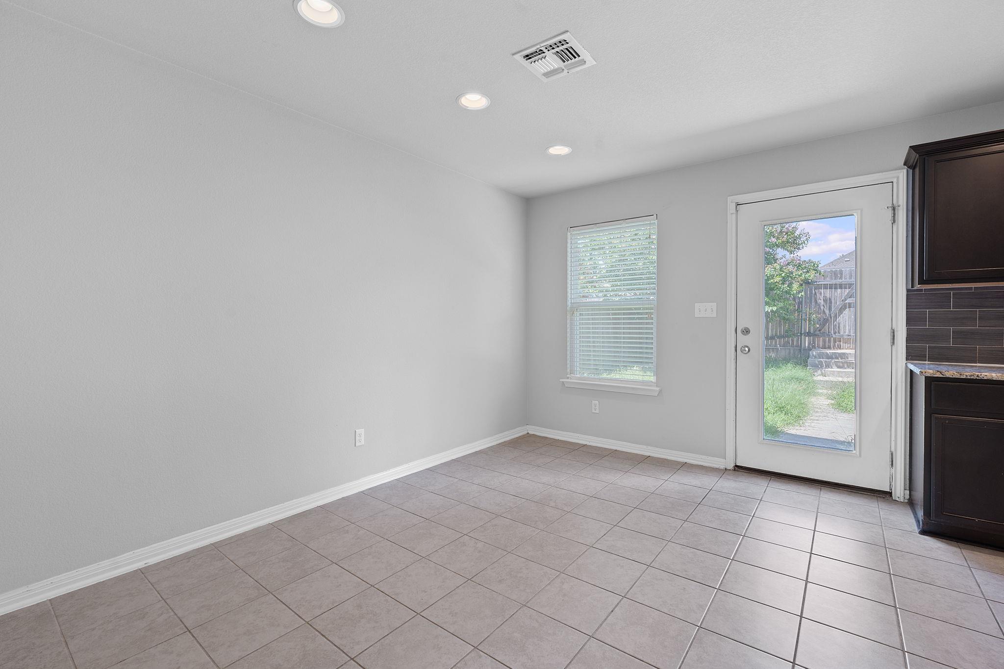 134 Friendship Oak Dr, San Marcos, TX 78666