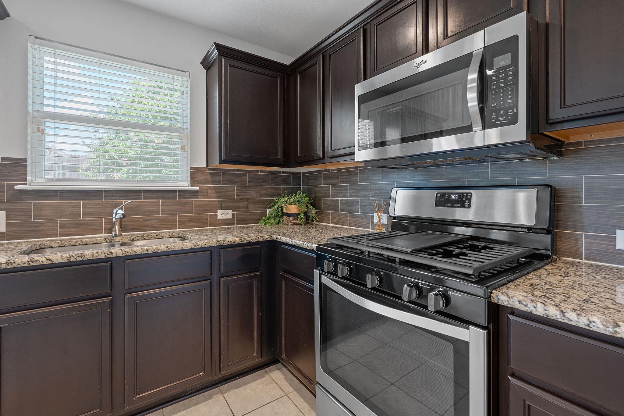 134 Friendship Oak Dr, San Marcos, TX 78666