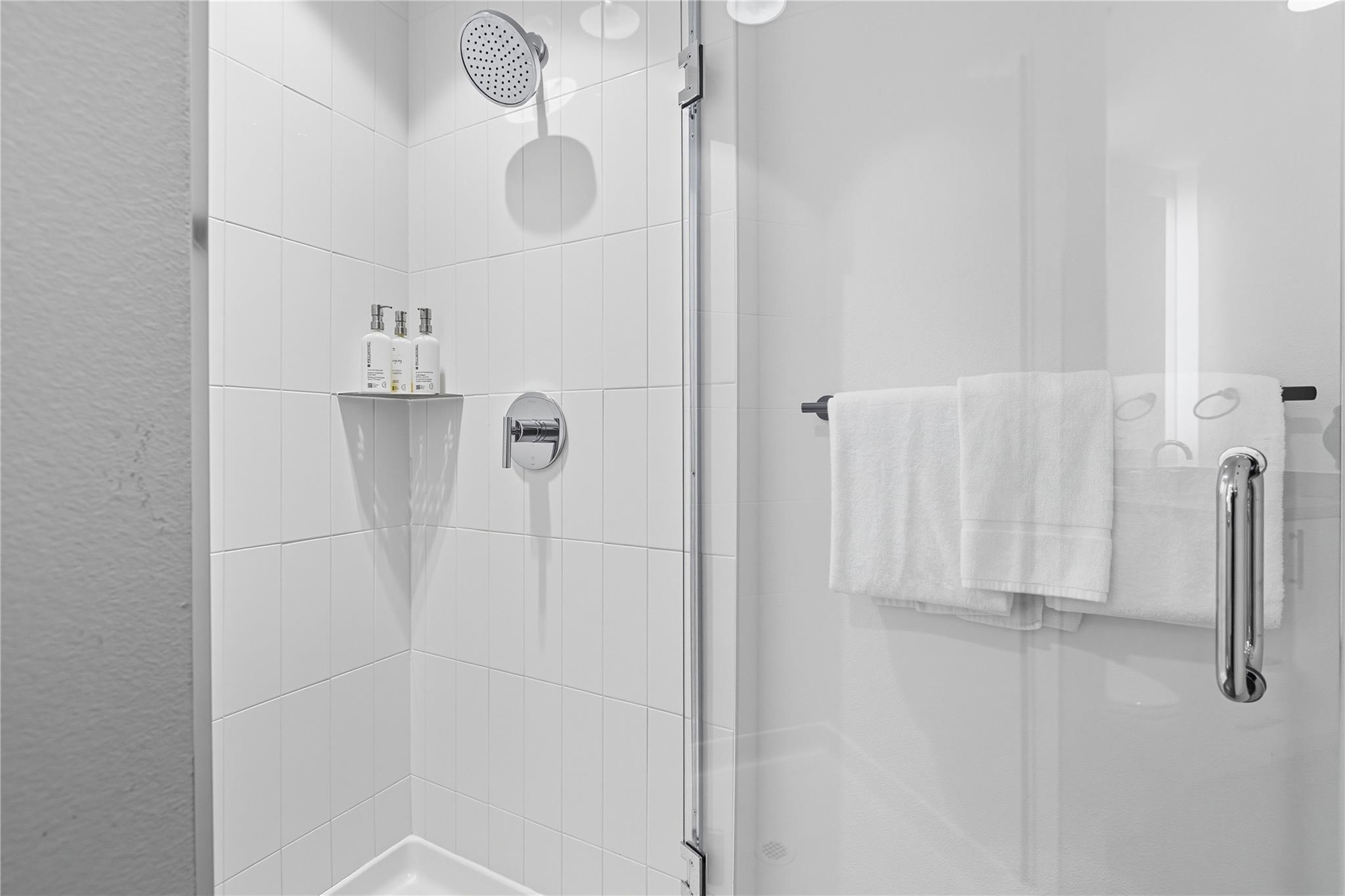 49 Navasota St # 205, Austin, TX 78702