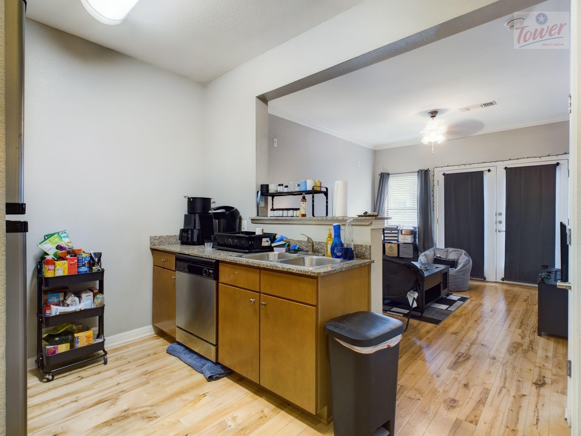 2502 Leon St # 313, Austin, TX 78705