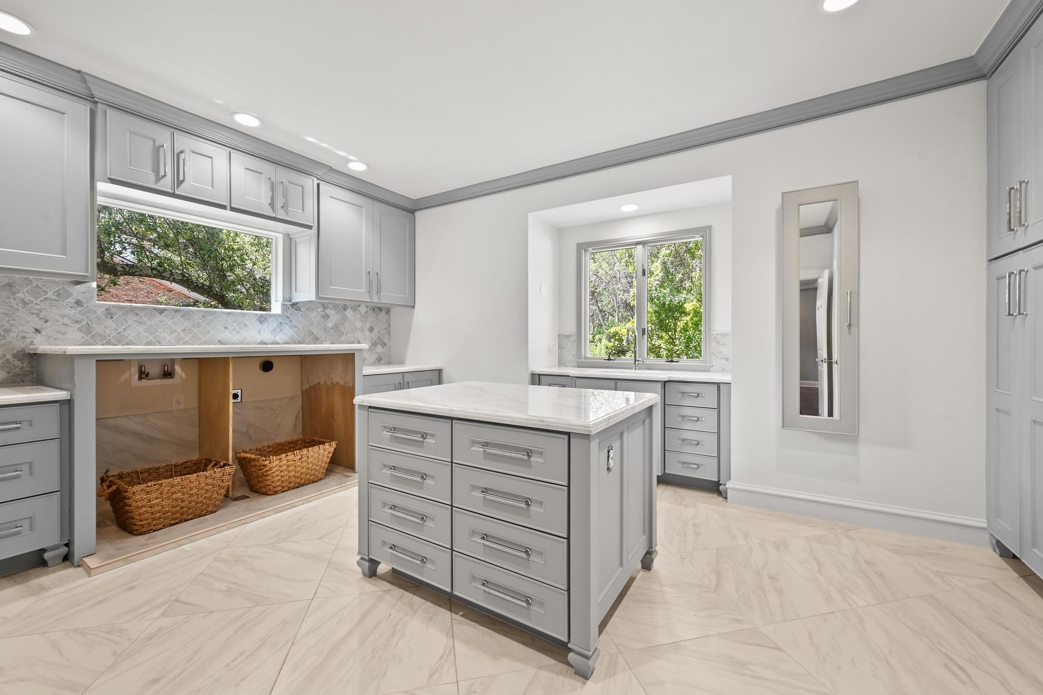 4207 Bennedict Ln, Austin, TX 78746