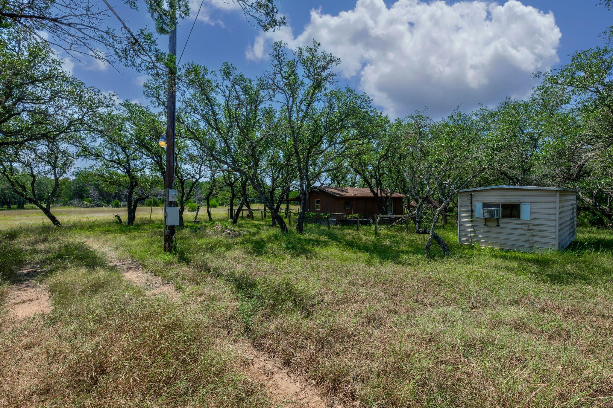 807 County Road 420, Spicewood, TX 78669