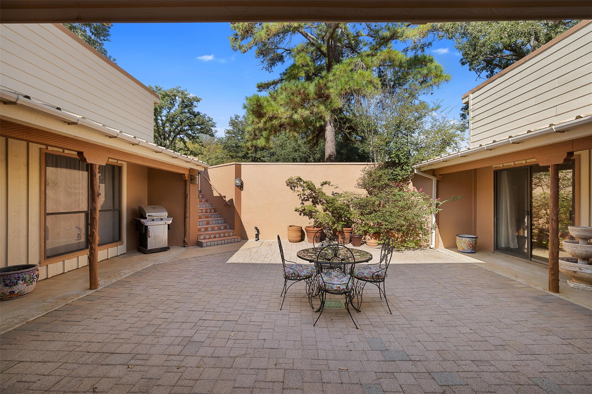 179 Stiewert Ln, Paige, TX 78659