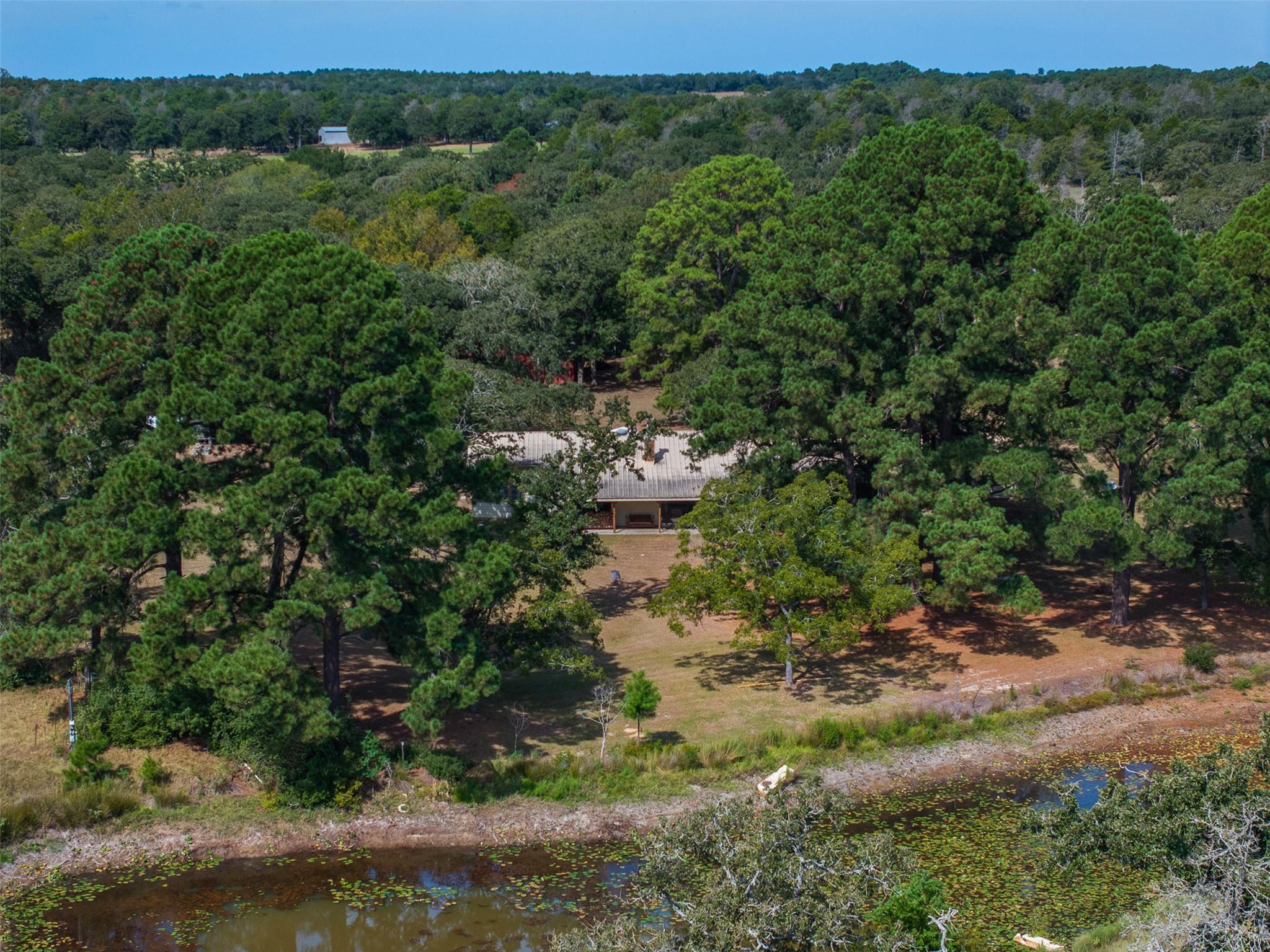 179 Stiewert Ln, Paige, TX 78659