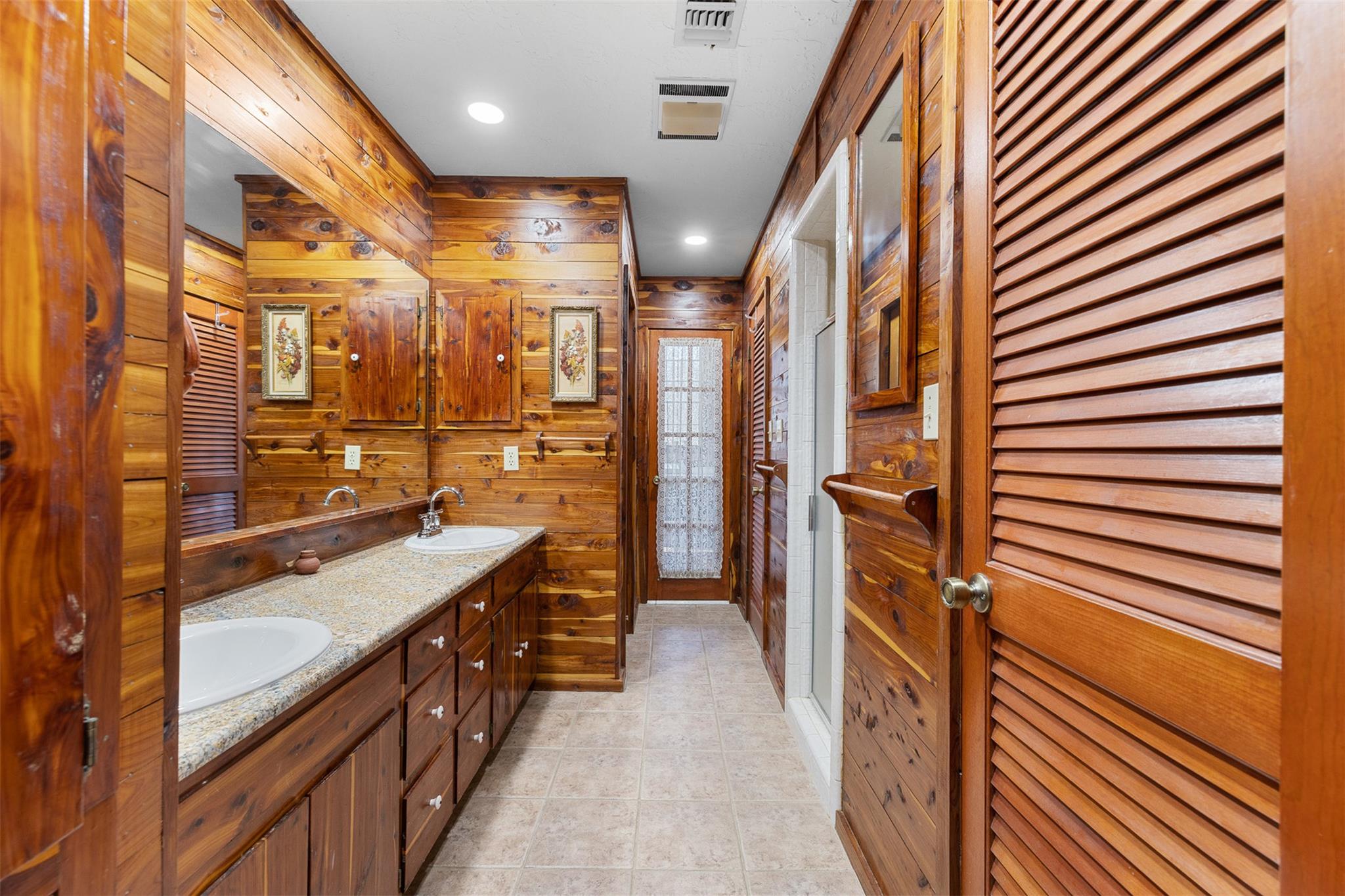 179 Stiewert Ln, Paige, TX 78659