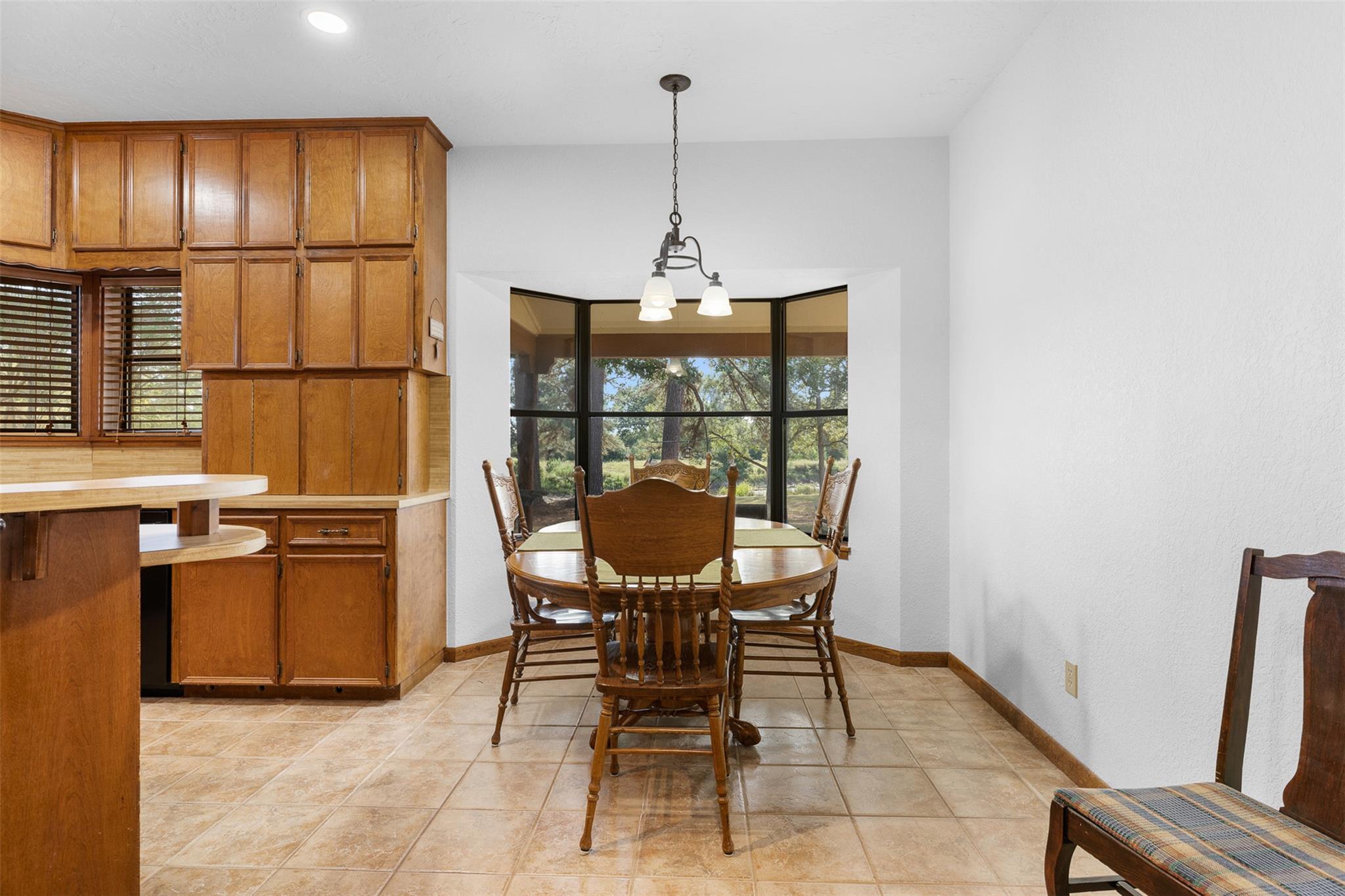 179 Stiewert Ln, Paige, TX 78659