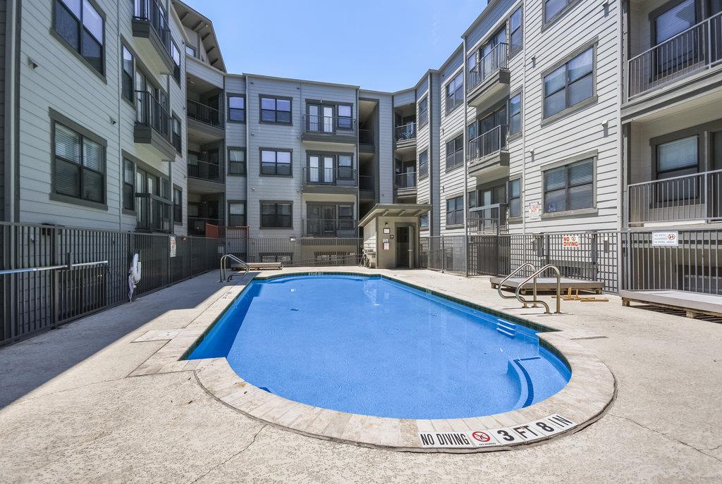 2502 Leon St # 100, Austin, TX 78705