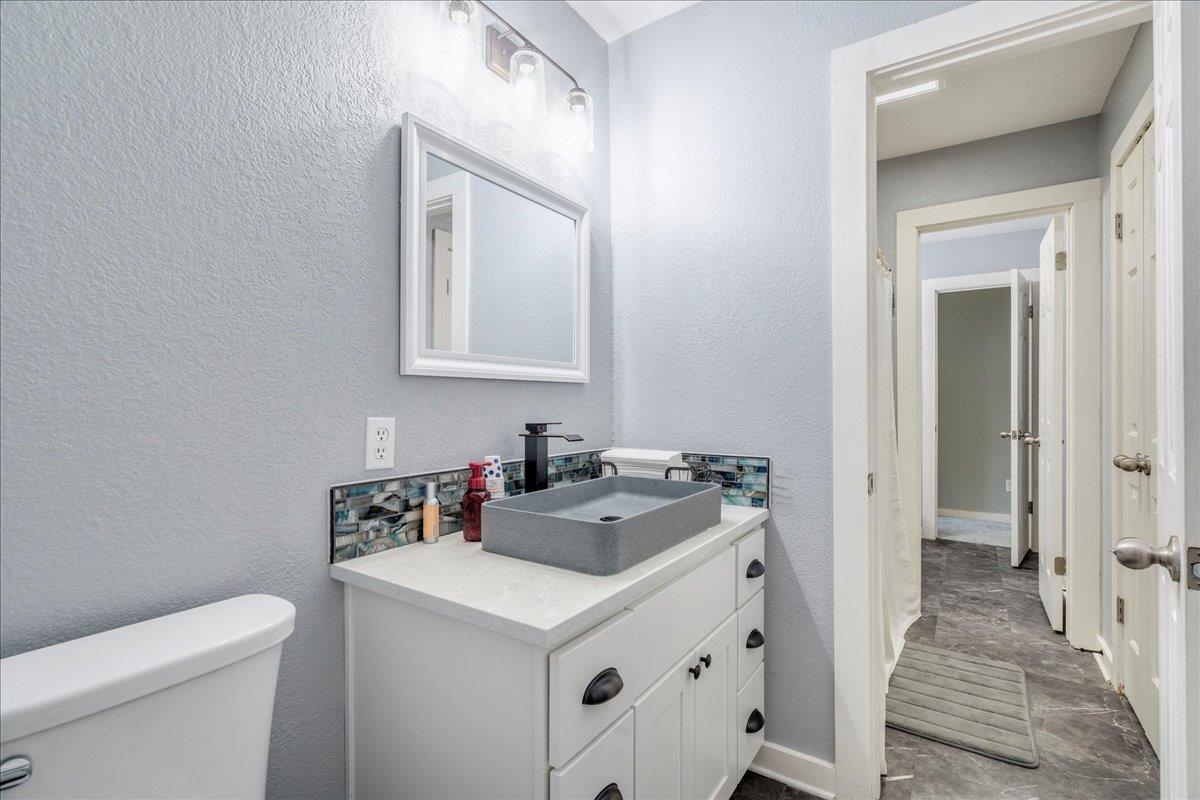 417 Akaloa Dr, Bastrop, TX 78602