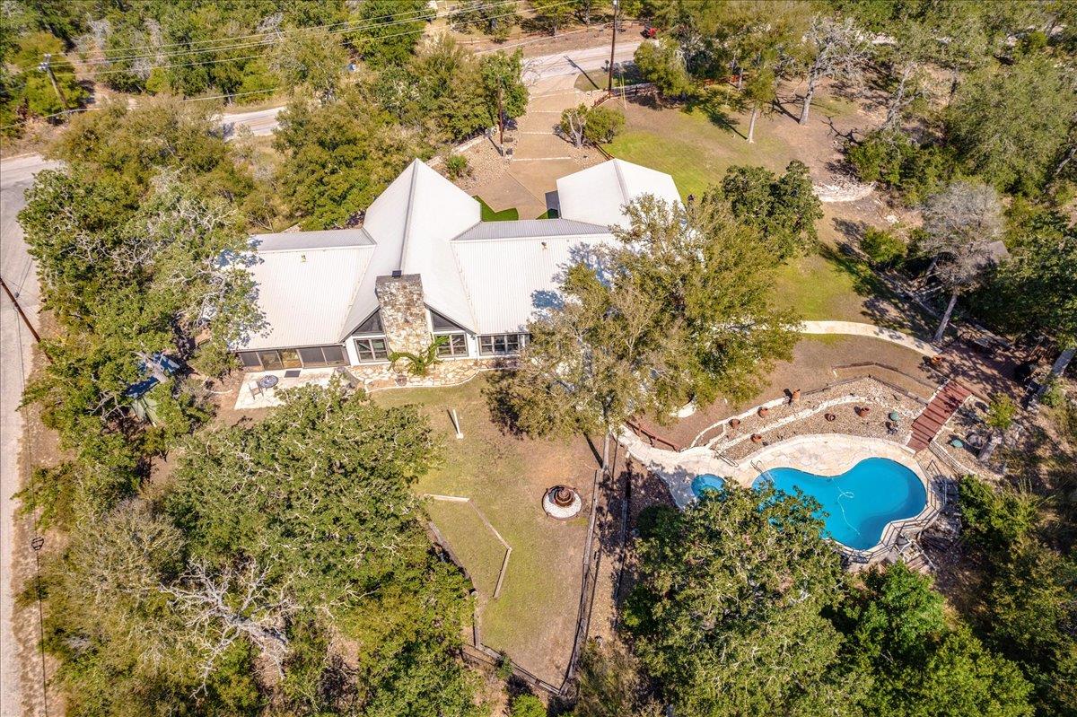 417 Akaloa Dr, Bastrop, TX 78602