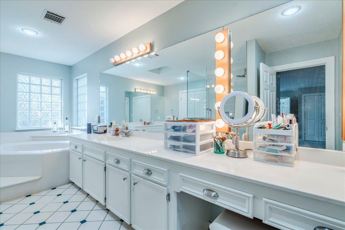 417 Akaloa Dr, Bastrop, TX 78602