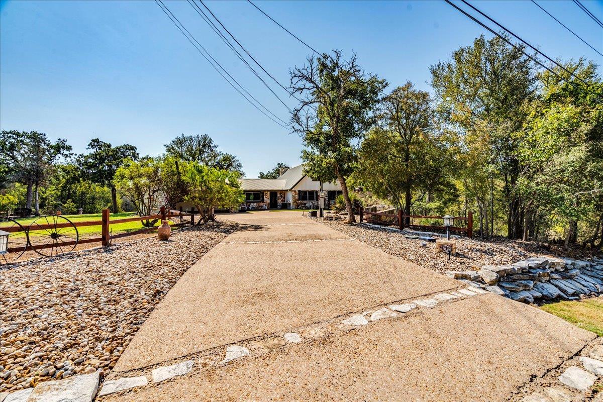417 Akaloa Dr, Bastrop, TX 78602