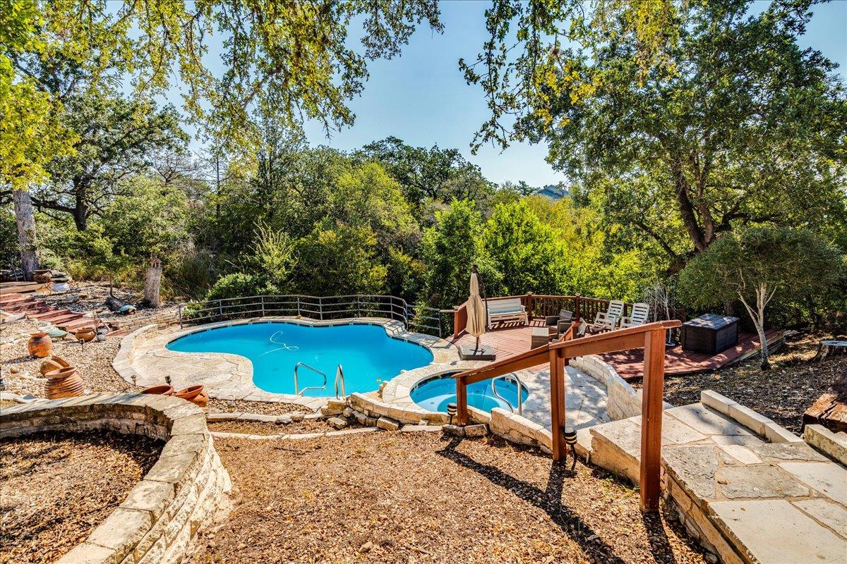 417 Akaloa Dr, Bastrop, TX 78602