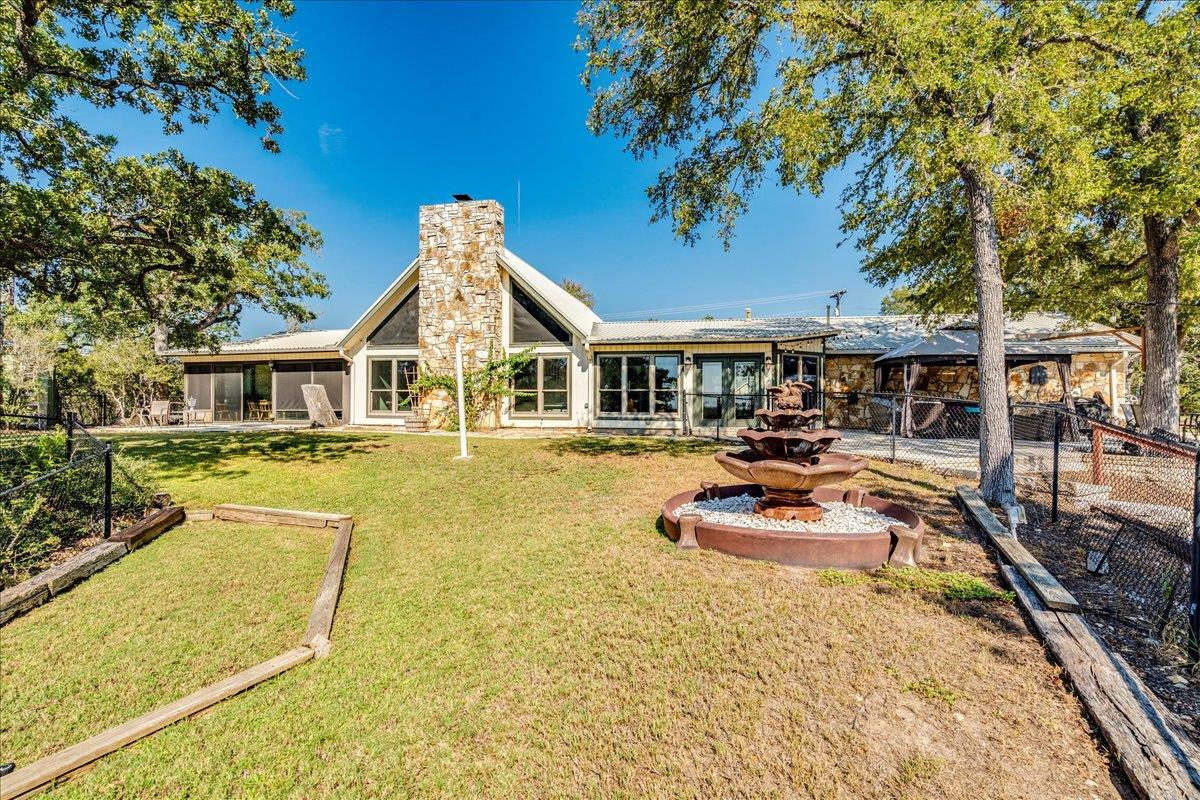 417 Akaloa Dr, Bastrop, TX 78602