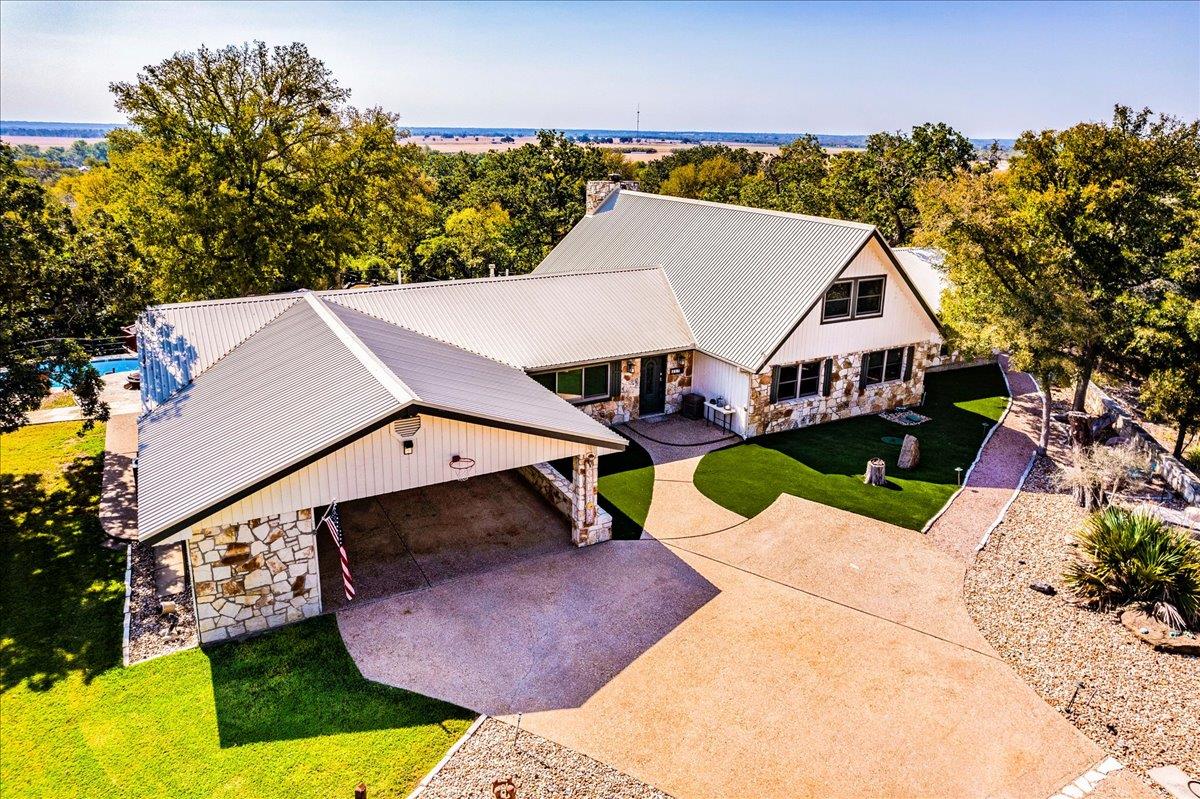 417 Akaloa Dr, Bastrop, TX 78602