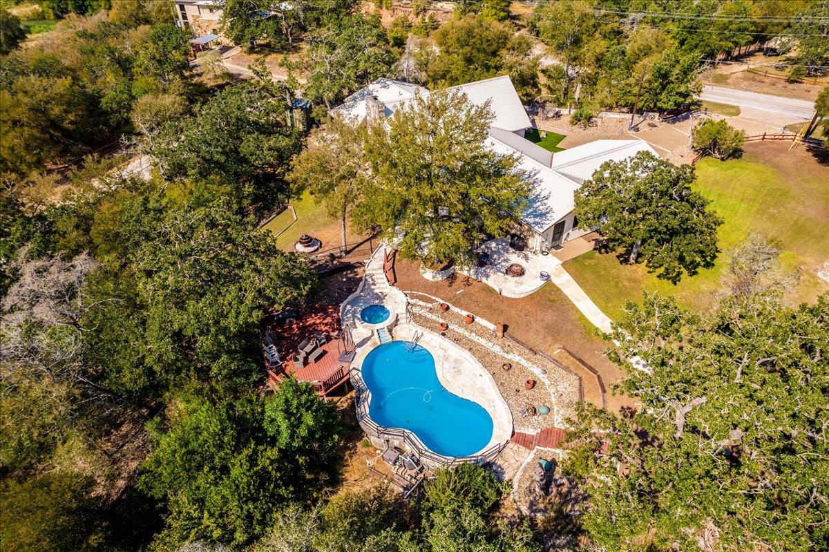 417 Akaloa Dr, Bastrop, TX 78602