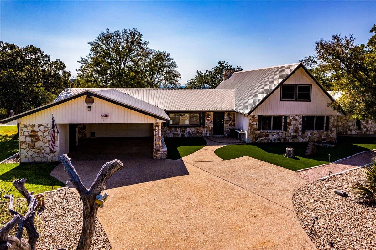 417 Akaloa Dr, Bastrop, TX 78602