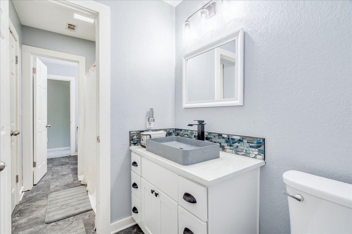 417 Akaloa Dr, Bastrop, TX 78602