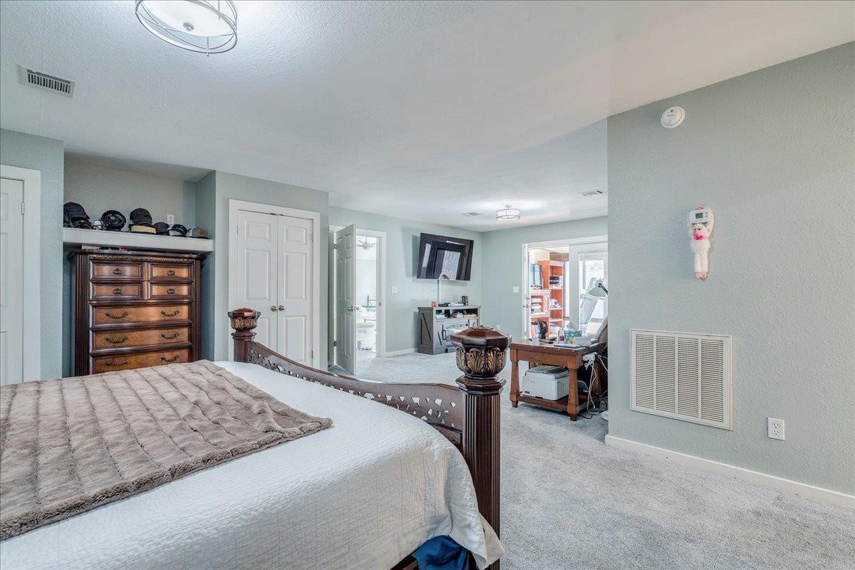 417 Akaloa Dr, Bastrop, TX 78602