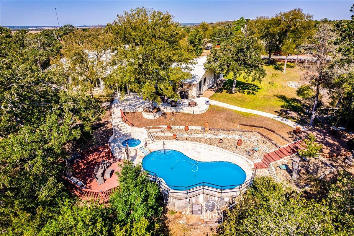 417 Akaloa Dr, Bastrop, TX 78602