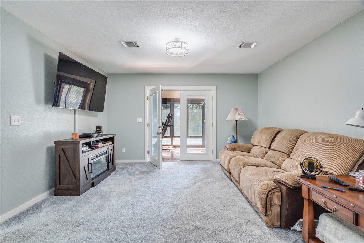 417 Akaloa Dr, Bastrop, TX 78602