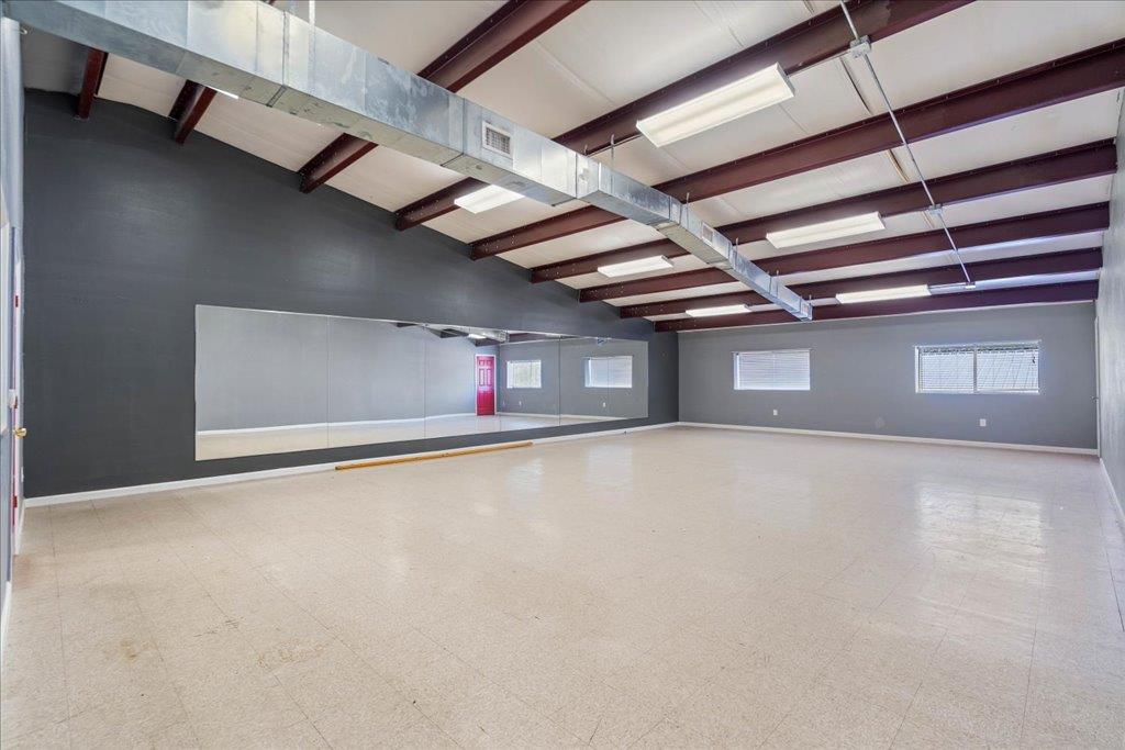 1289 E State Highway 71 Highway E # B100, Bastrop, TX 78602