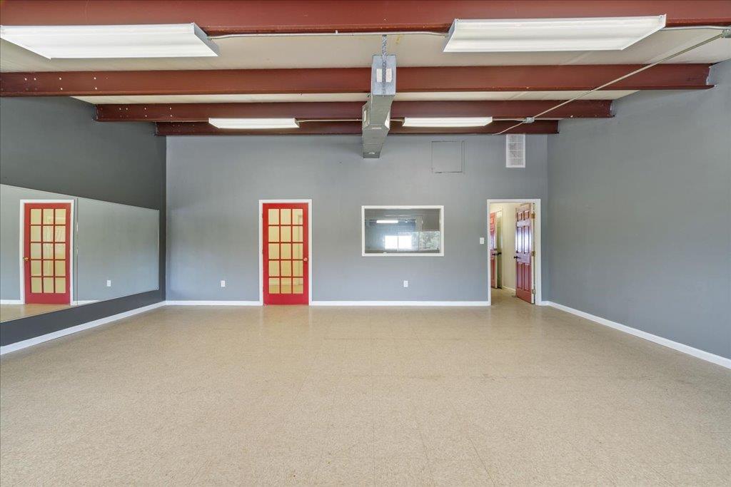 1289 E State Highway 71 Highway E # B100, Bastrop, TX 78602