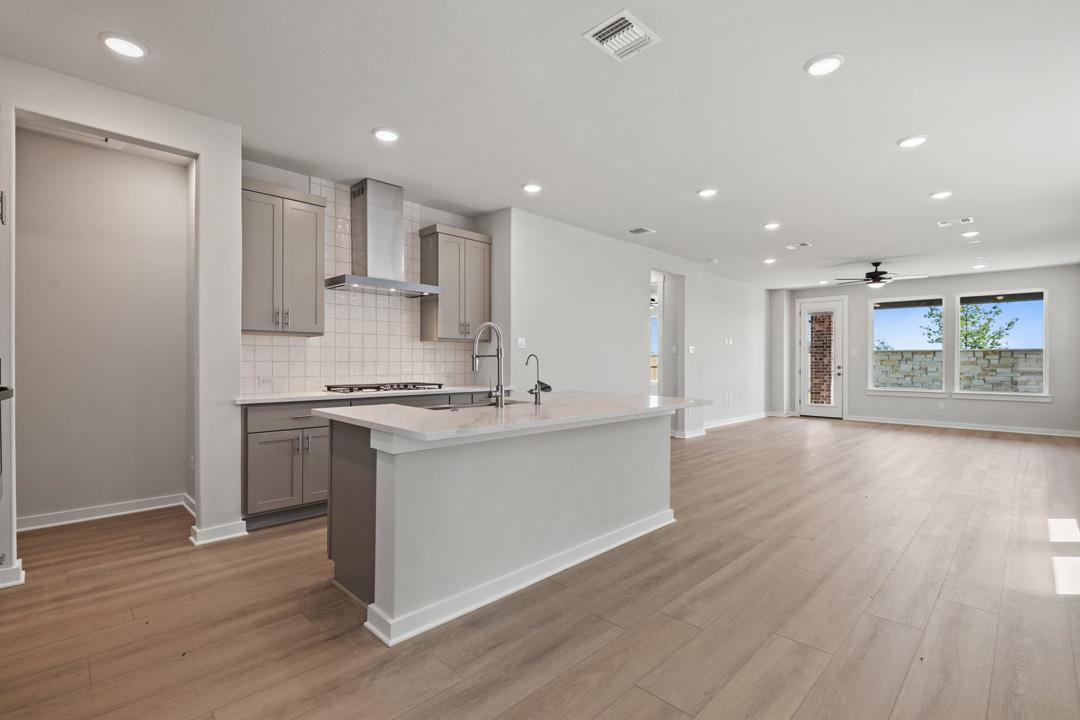 340 Brandywine Road, Hutto, TX 78634