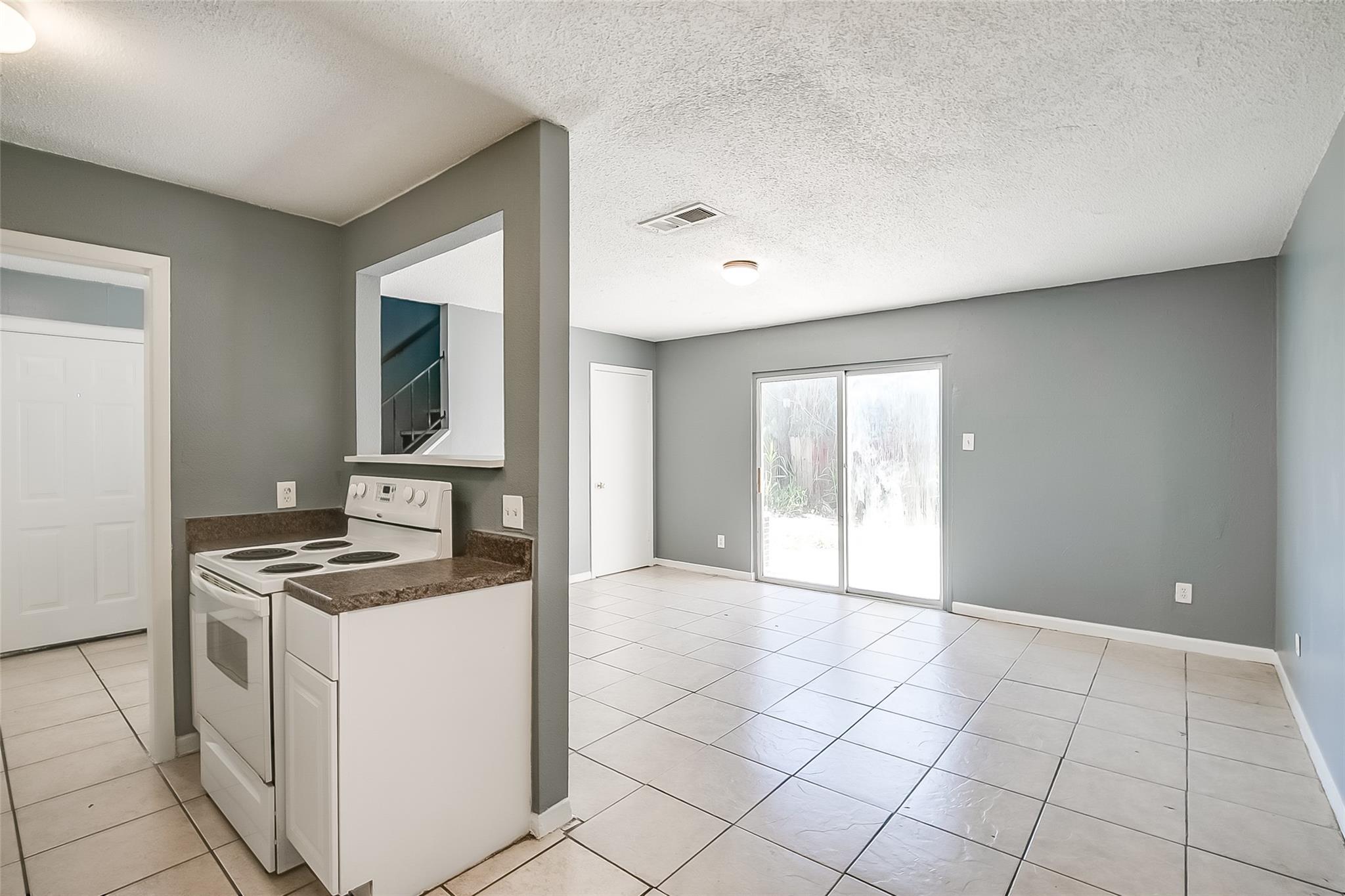 2215 Missionhill Dr # 104, Austin, TX 78741