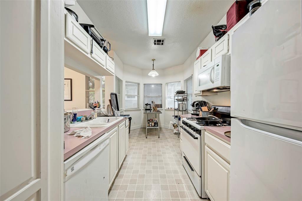 1205 W 22 1/2 St, Austin, TX 78705