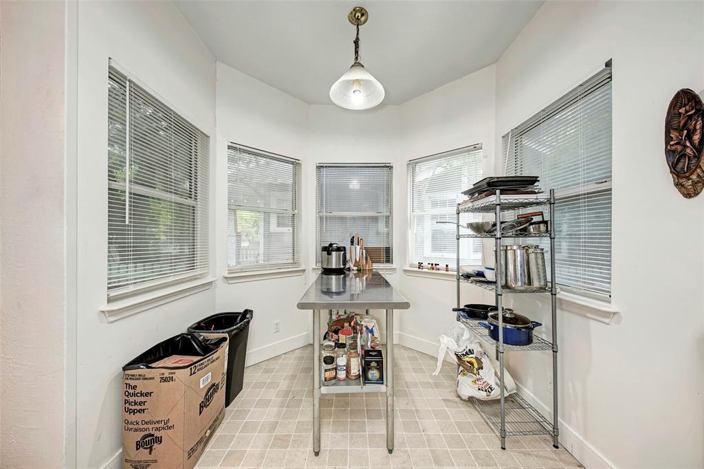 1205 W 22 1/2 St, Austin, TX 78705