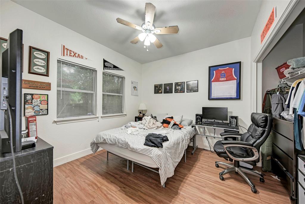 1205 W 22 1/2 St, Austin, TX 78705